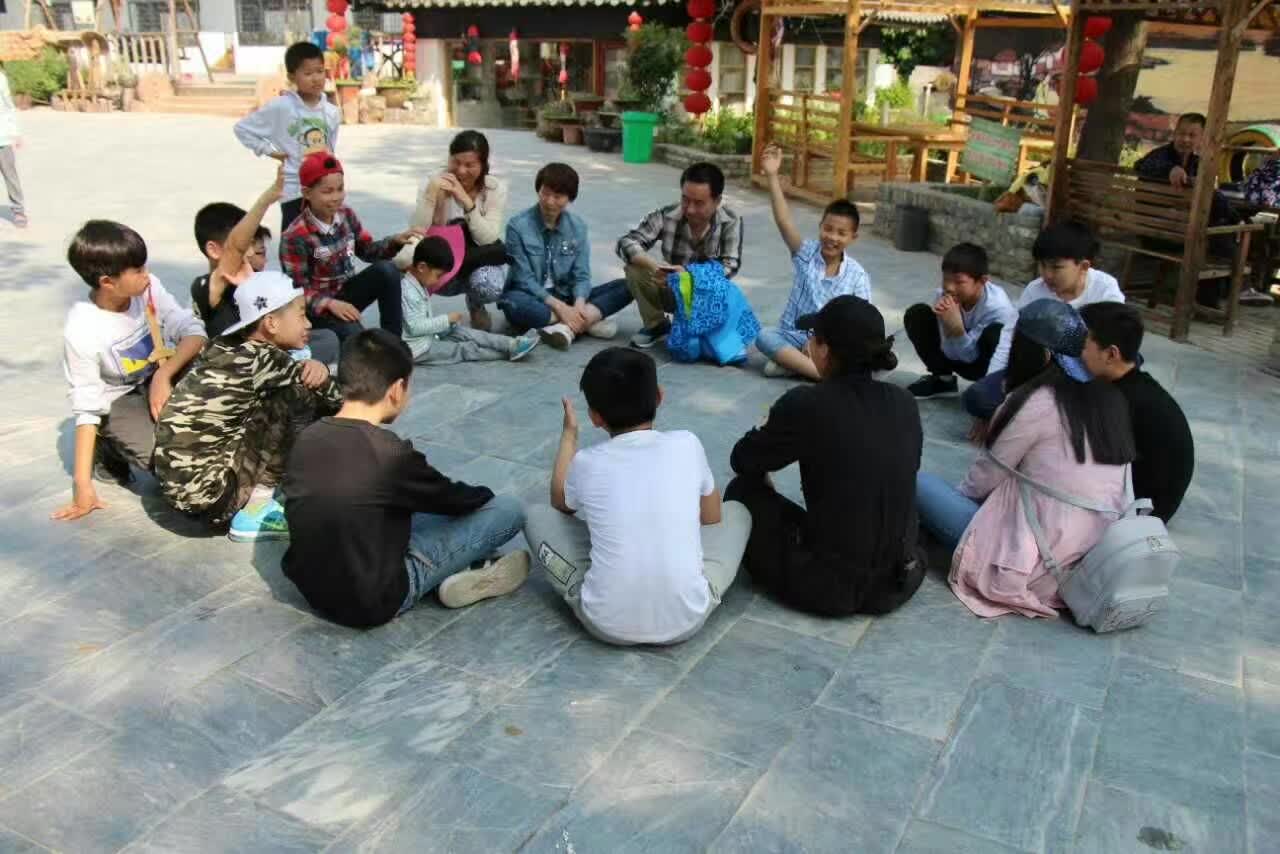 中的亲子游学中得到全面提升冰球突破少儿财商可在玩学(图4)